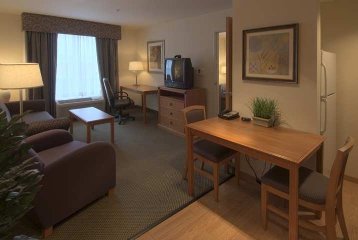 Homewood Suites By Hilton Cincinnati-Milford Номер фото
